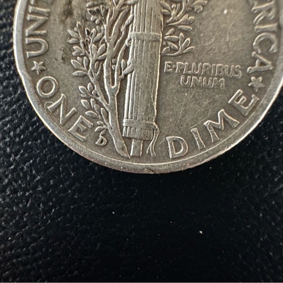 1941-D Mercury Dime – 90% Silver | Vintage Denver Mint Coin - Picture 5 of 7